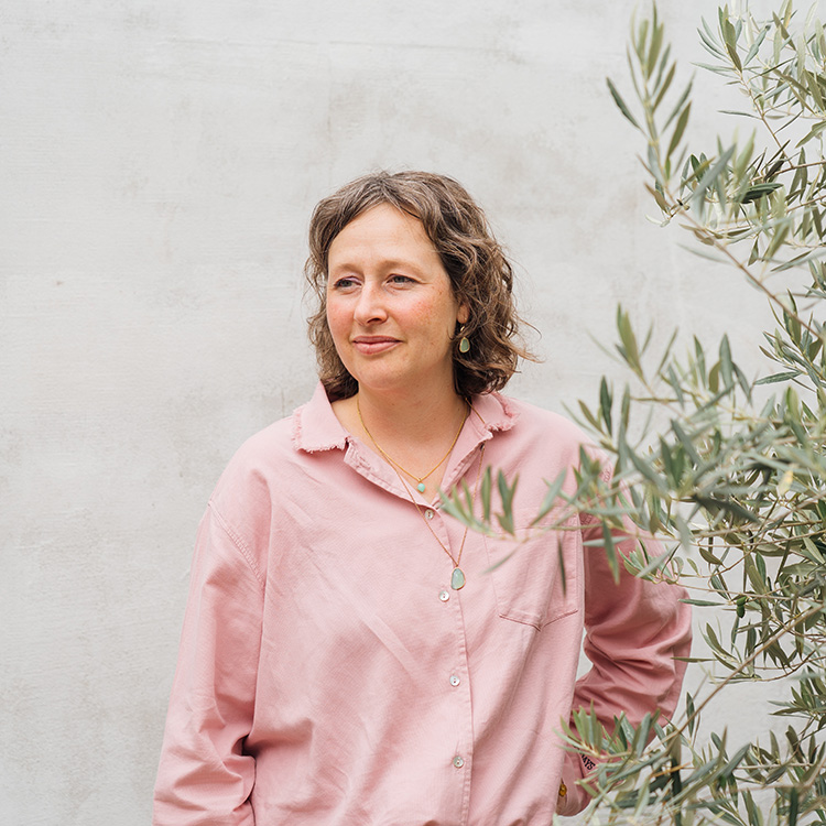 Portrait der Goldschmiedemeisterin Maike Thomas